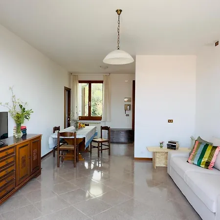 Apartment Maresco San Quirico dʼOrcia